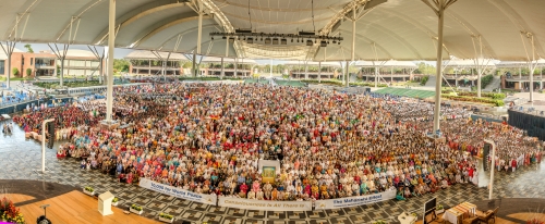 assembly-group-photo